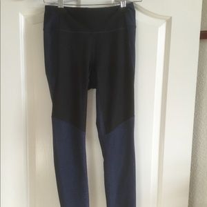 Outdoor Voices 3/4 Two-Tone Leggings